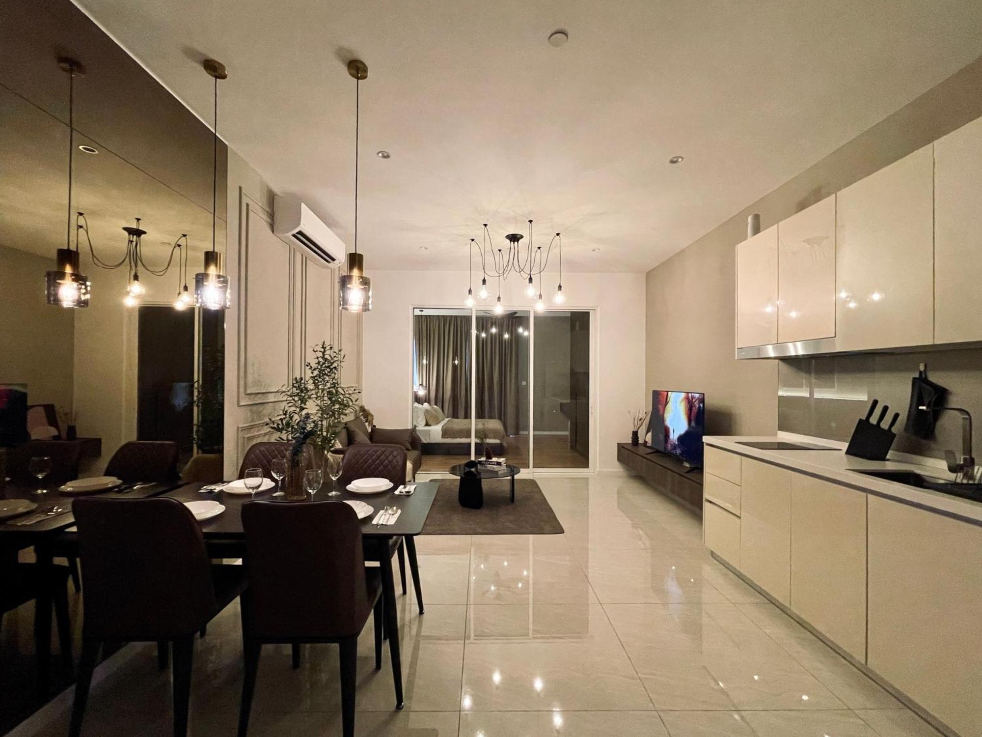 Quill Luxury 3pax Designer By Hausome Apartment *