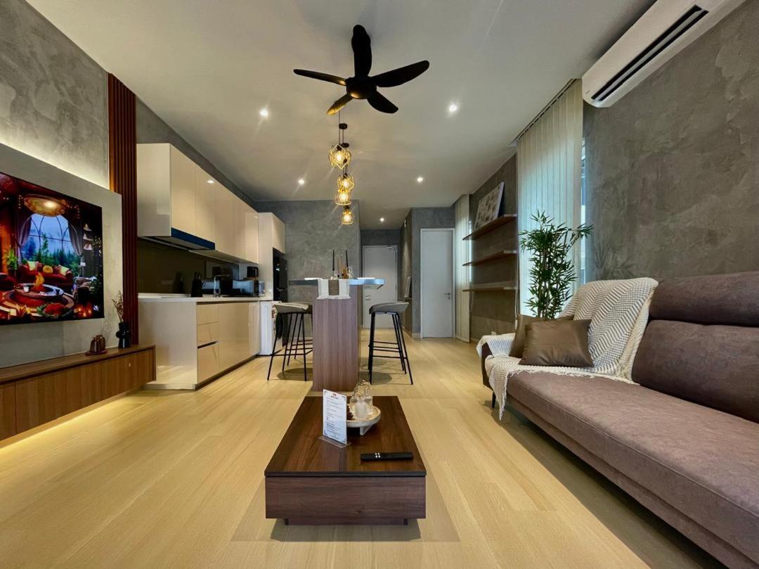 Quill Luxury 3pax Designer By Hausome Apartment *
